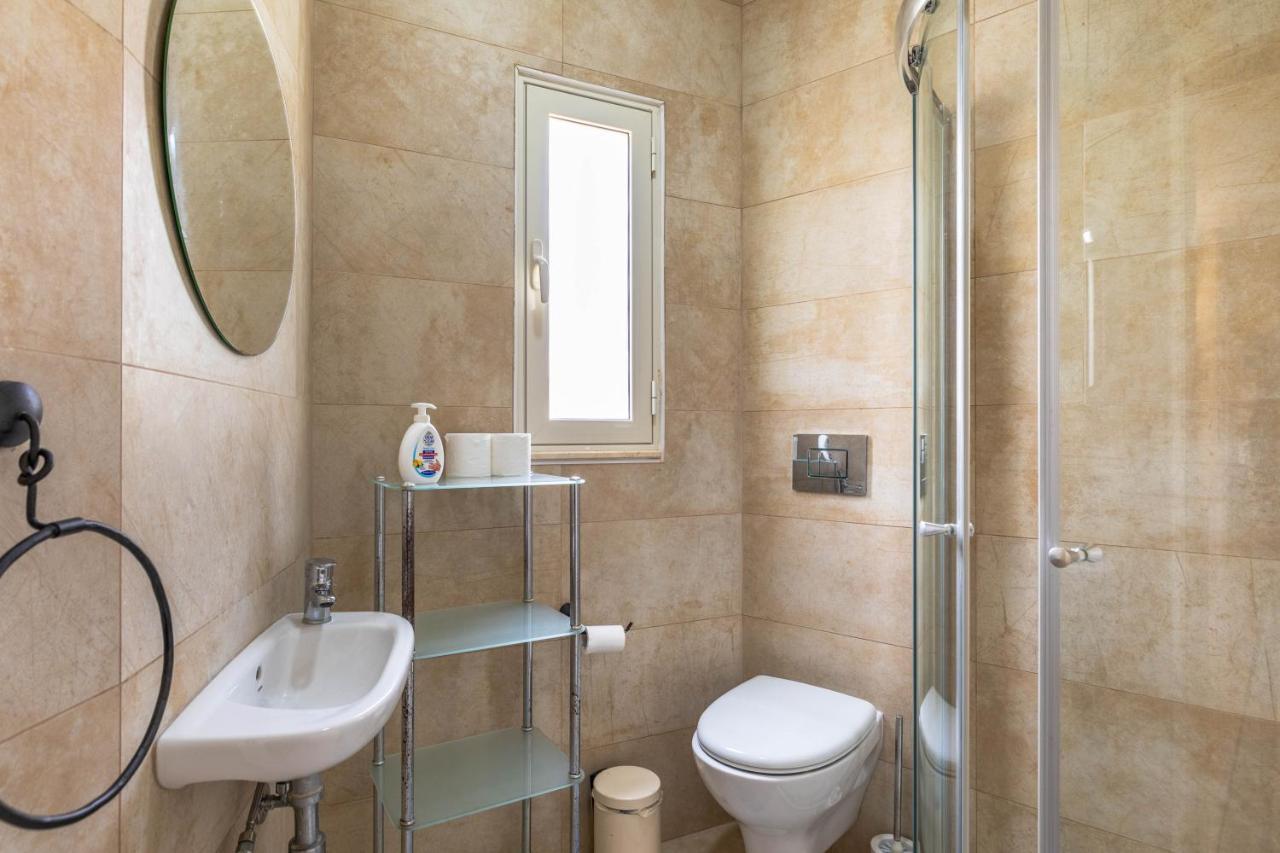 Villa Palma - Sunset Sea Views With Pool, Jacuzzi, Sauna And Games Room Mellieha Bagian luar foto