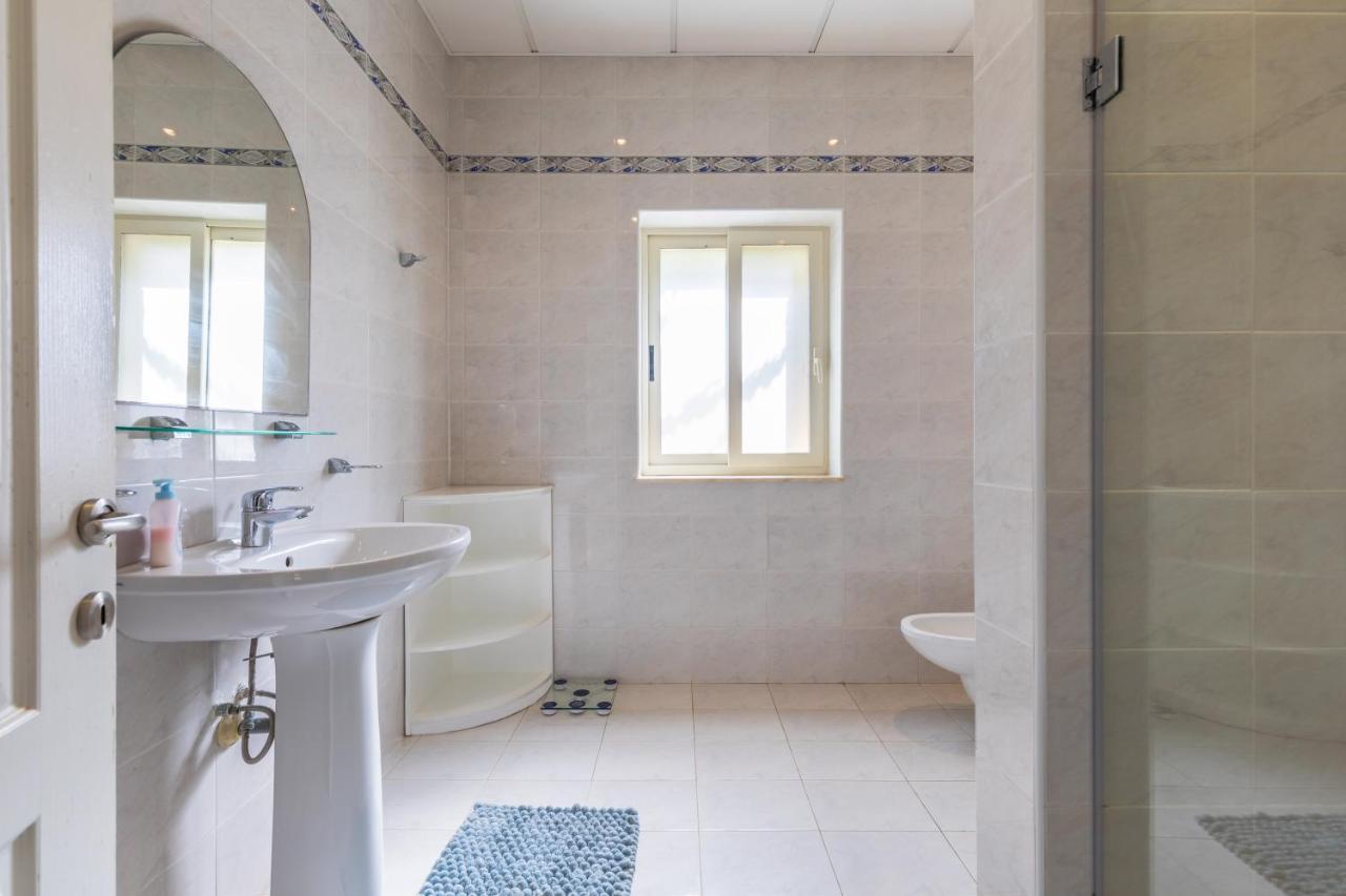 Villa Palma - Sunset Sea Views With Pool, Jacuzzi, Sauna And Games Room Mellieha Bagian luar foto