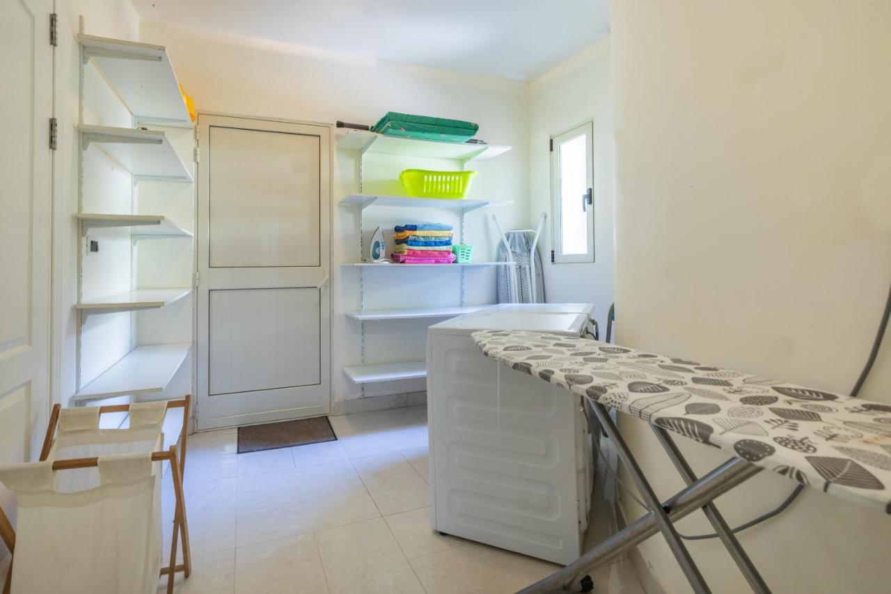 Villa Palma - Sunset Sea Views With Pool, Jacuzzi, Sauna And Games Room Mellieha Bagian luar foto