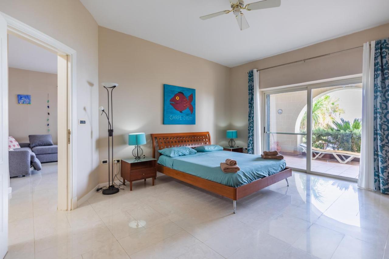 Villa Palma - Sunset Sea Views With Pool, Jacuzzi, Sauna And Games Room Mellieha Bagian luar foto